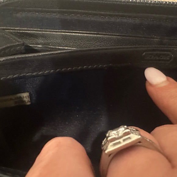 Coach zipper wallet - Picture 12 of 12